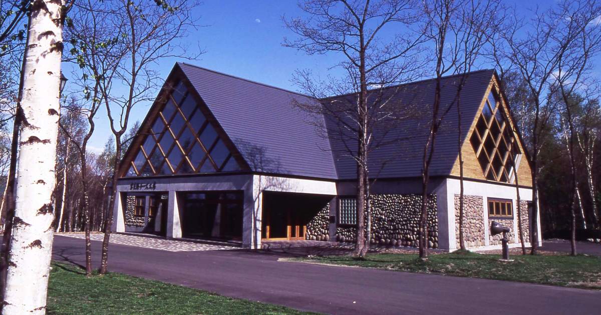 Lake Shikotsu & Furano Cheese Factory Day Trip in Hokkaido, Japan